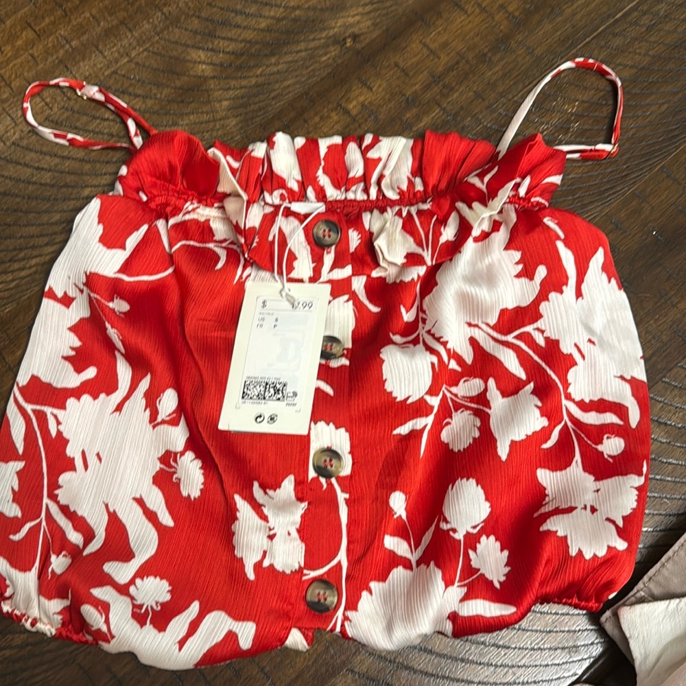 NWT Crop top